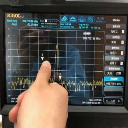 Comparaison entre analyse spectrale balayée et analyse spectrale temps réel
